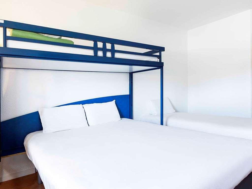 Ibis Budget Ажен Экстерьер фото